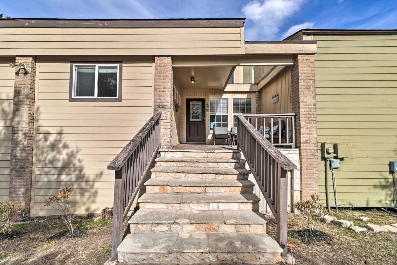 Lakefront Home With Point Venture Golf Access! Exterior photo