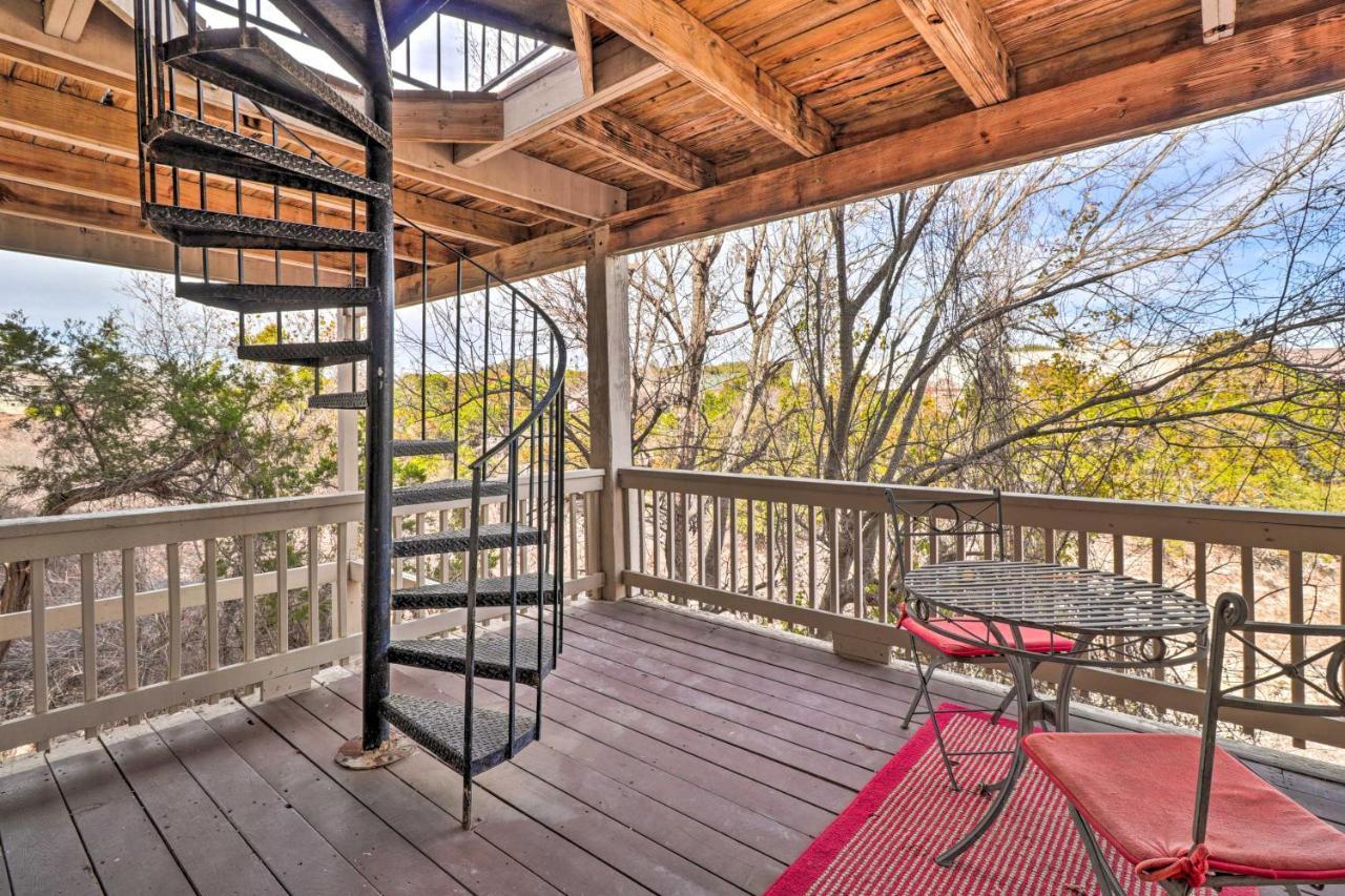 Lakefront Home With Point Venture Golf Access! Exterior photo